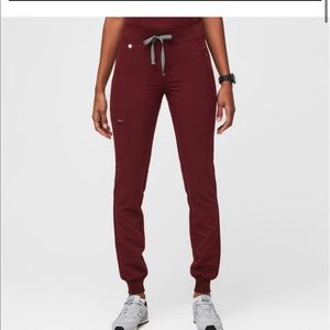 Figs Zamora™ Jogger Scrub Pants size SP color Burgundy
